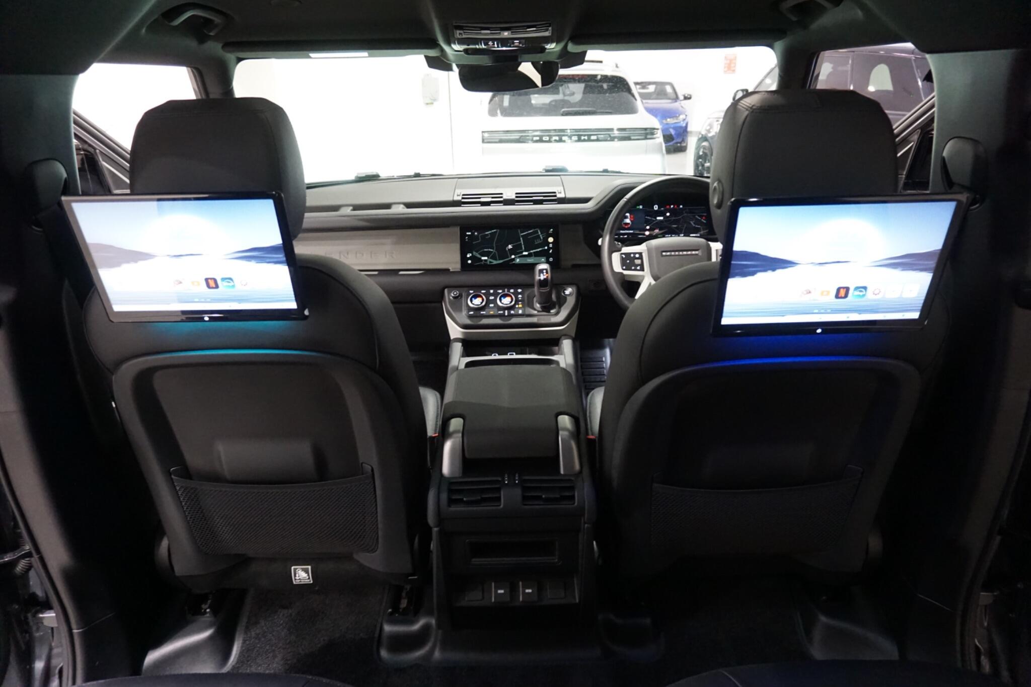 Land Rover Defender 110 2.0 P400e 15.4kWh X-Dynamic SE SUV 5dr Petrol Plug-in Hybrid Auto 4WD Euro 6 (s/s) (404 ps)